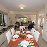 Villa Helena *