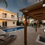 Helena Villa